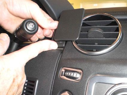 Landrover Discovery 10-15/LR4, Centrerad