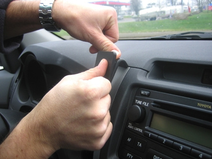 Brodit ProClip, Toyota HiLux 10-11