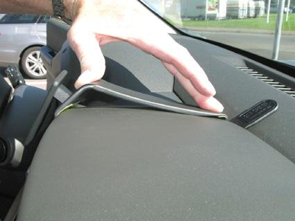 Nissan Navara 11-15, Centrerad