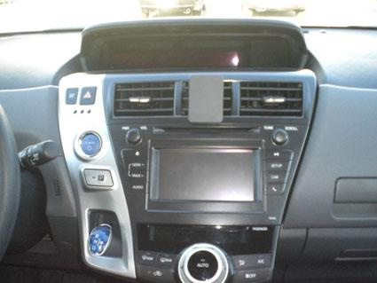 Toyota Prius + 12-15, Centrerad