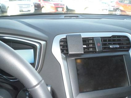 Ford Mondeo 15-, Centrerad