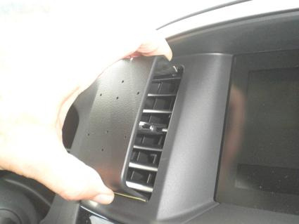 Nissan Pathfinder 13-15, Centrerad