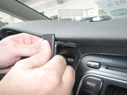 Kia Carens 14-15, Centrerad