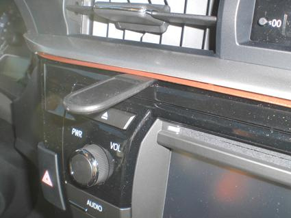 ProClip Monteringsbygel Toyota Corolla 14-15, Centrerad