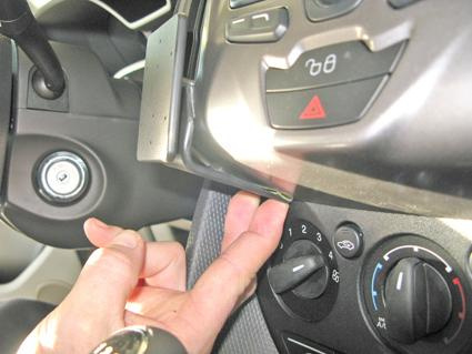 Ford Transit Connect/Tourneo Connect 14-15, Centrerad