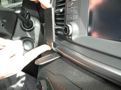 Kia Sorento 15-15, Centrerad