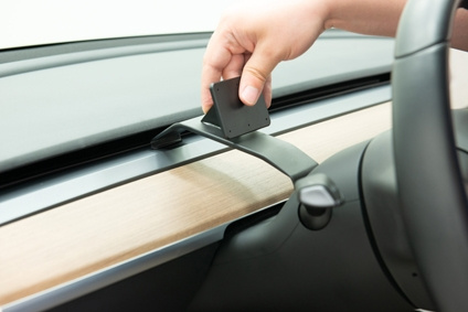 Brodit ProClip, Tesla Model 3/Y 18-24