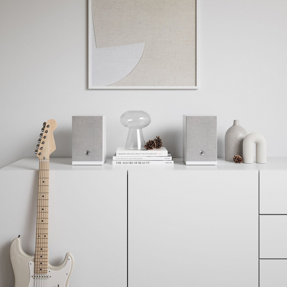 Audio Pro A28 W aktiiviset jalustakaiuttimet Wi-Fillä, valkoinen