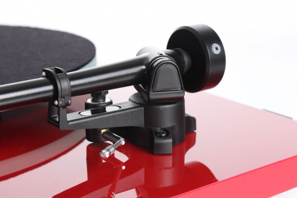 Rega Planar 2 Carbon