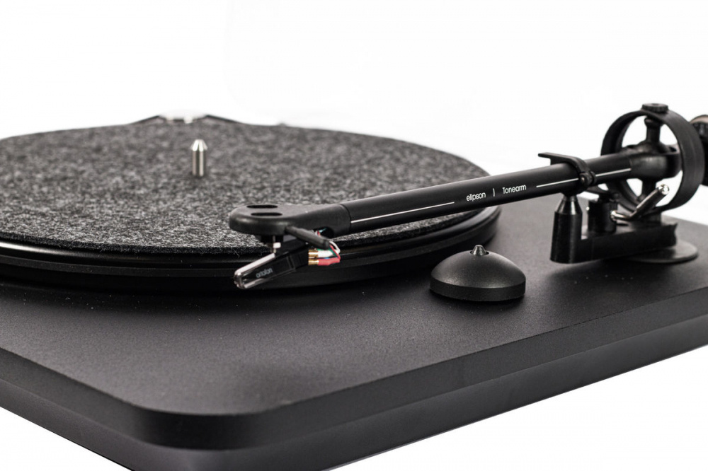 Elipson Chroma 200 skivspelare med RIAA-steg och Bluetooth, svart