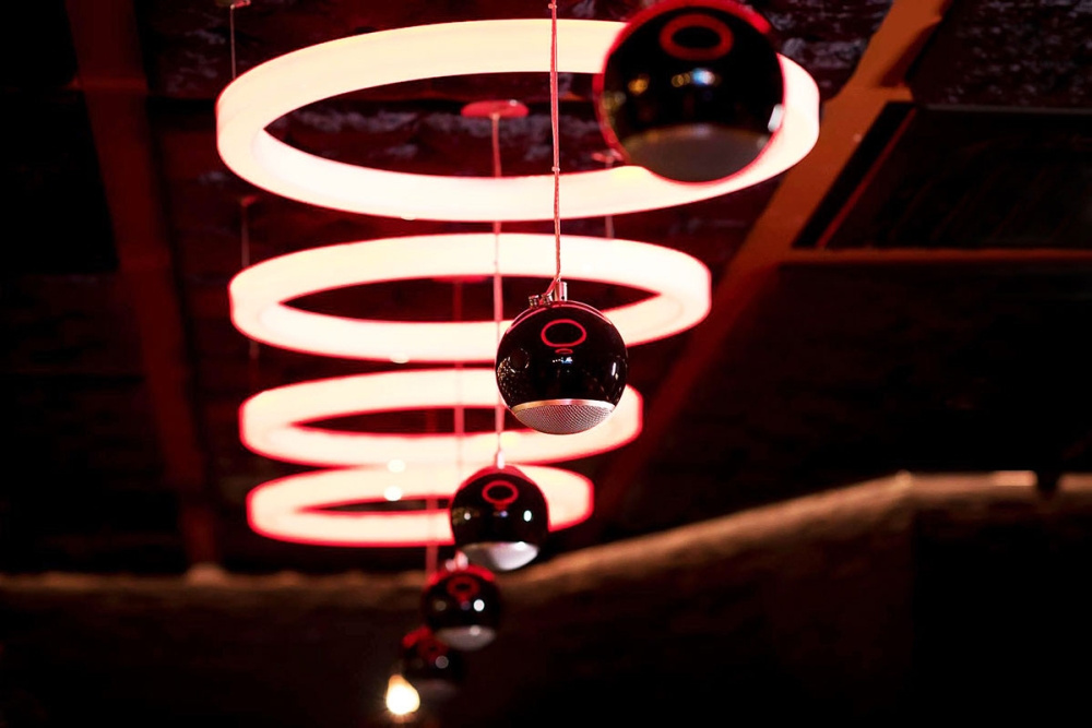 Elipson Planet M kangaskaiutin 5.0 setti musta