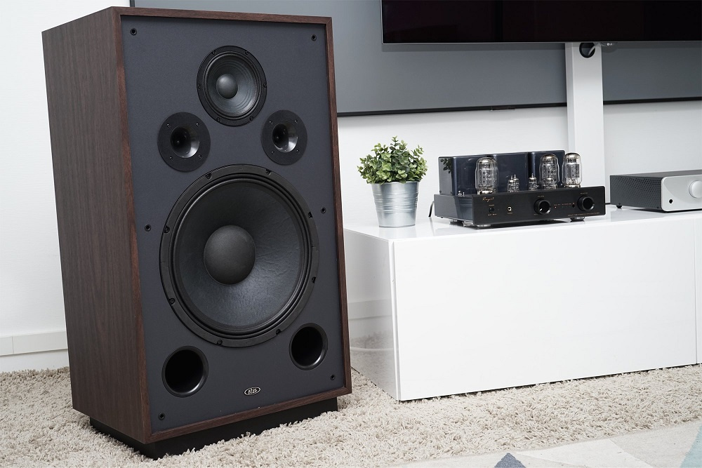 Eltax Vintage PWR 1959 lattia­kaiuttimet, pähkinä