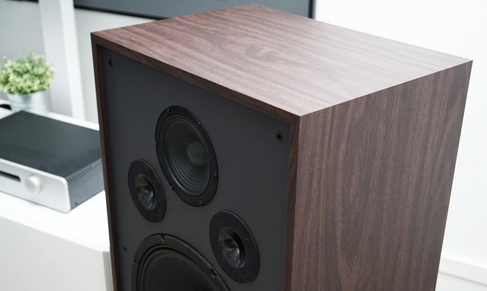 Eltax Vintage PWR 1959 lattia­kaiuttimet, pähkinä