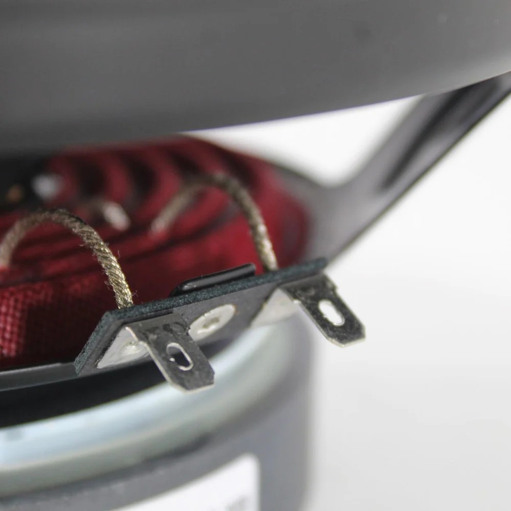 B2 Audio RIOT8PWR, 8 tuuman keskiäänibasso/keskialue, pari