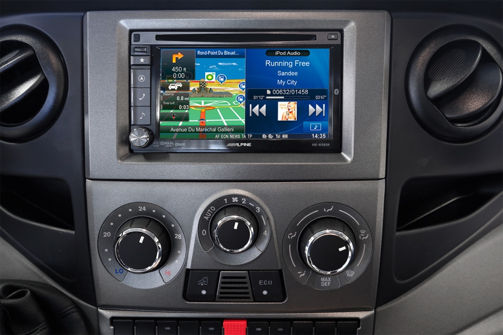 Asennuskehys 2-DIN Iveco Daily, tummanharmaa