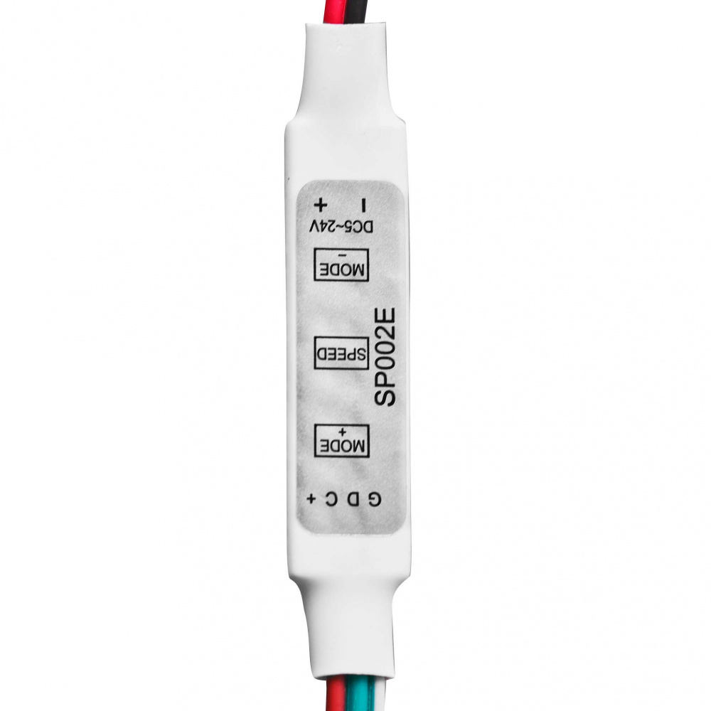DS18 FX6, 6-kanavainen vahvistin LED-valoilla ja useilla asennusmahdollisuuksilla