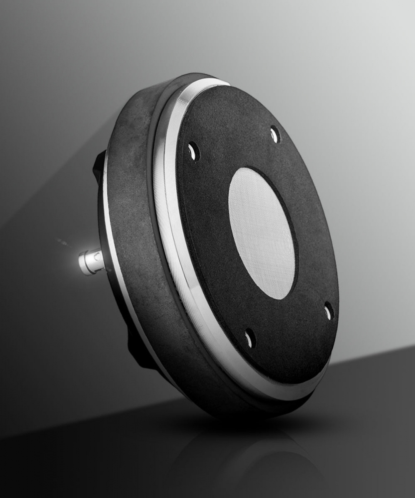 DS18 PRO-D22Ti.8, raskas 2 tuuman kaiutin titaanikalvolla