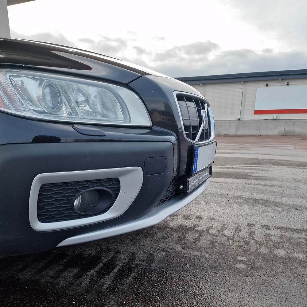 NIZLED B200C2, 20 tuumaa / 56,5 cm LED-raita, 200W