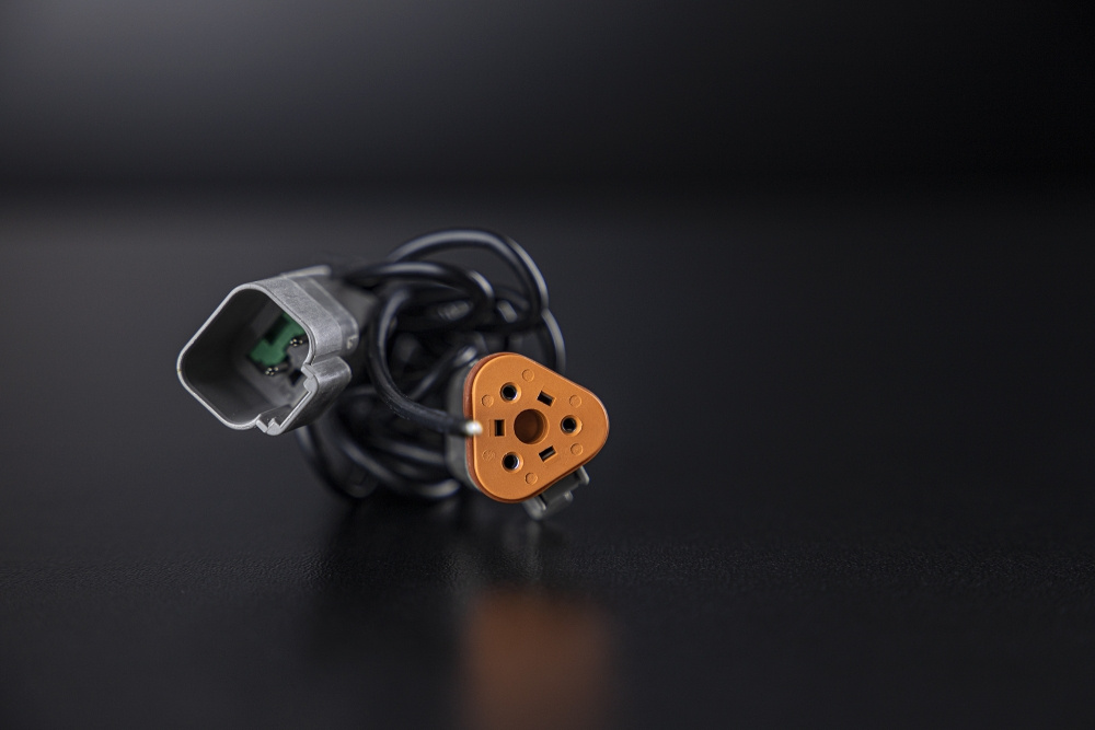 Strands kaapeli liittimillä DT-3:sta DT-2,500 mm kaapeli