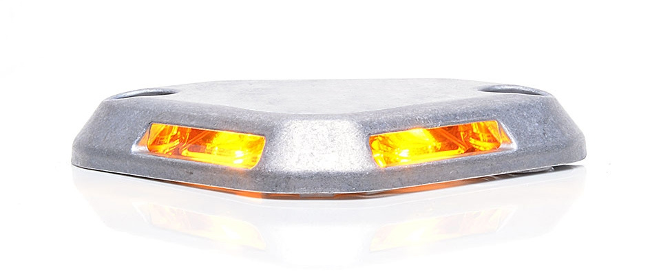 Rannan suunnattu salama taaksepäin