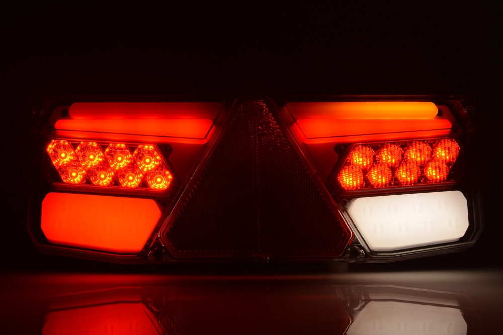 Strands takavalo vasen perä, 12-24V Dc, 5 Funk. Ip56. E-hyväksytty