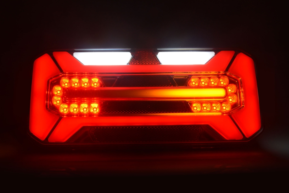 Strands Bakljus 5 Funk. LED - Vasen,12-24V Dc, Dynaaminen Vilkk., IP66/68