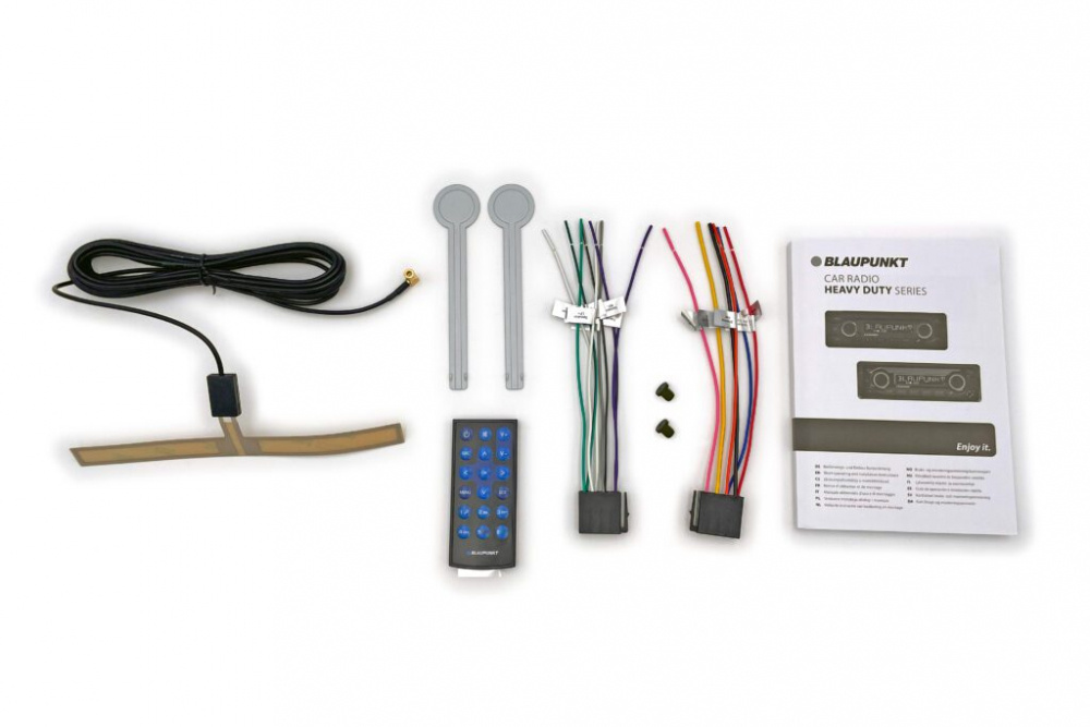 Blaupunkt Denver 212 DAB BT, vankka autostereo Bluetoothilla & 3 paria linjalähtöjä