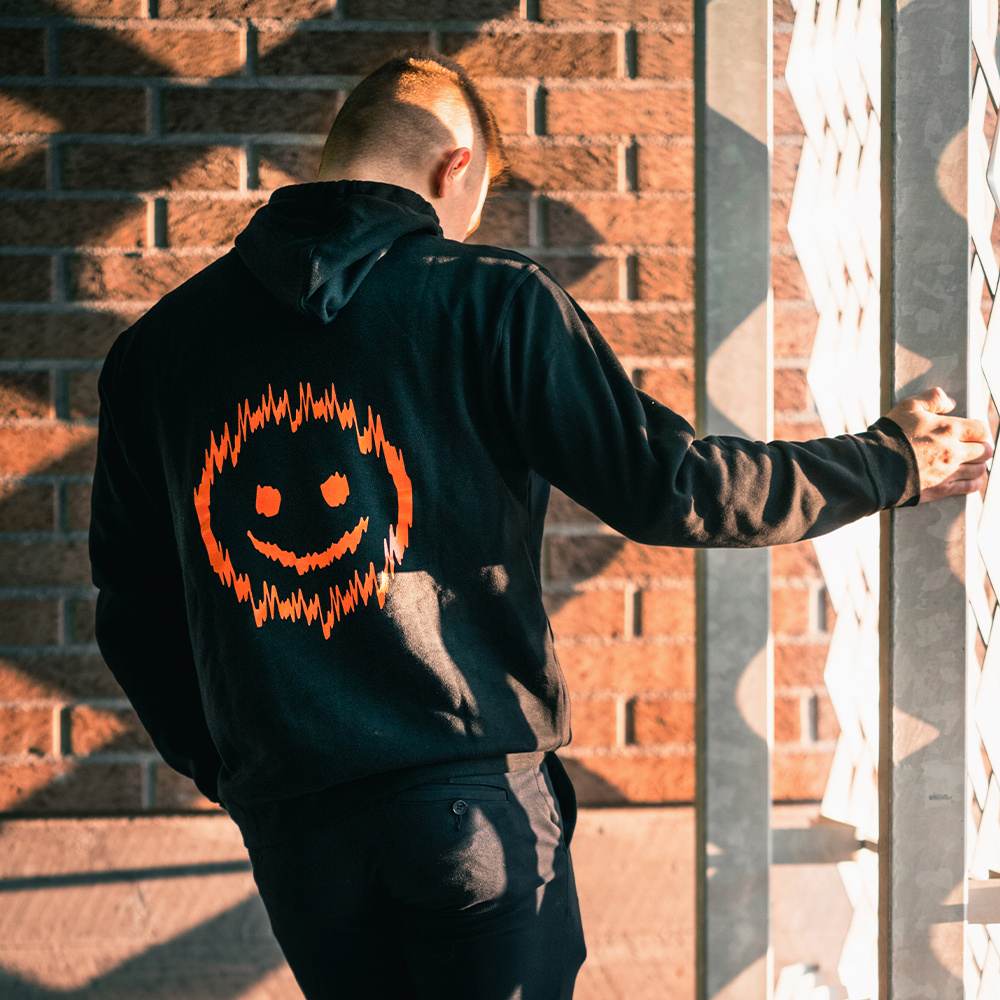 Musta GAS-huppari Shaky, ylimääräinen suuri