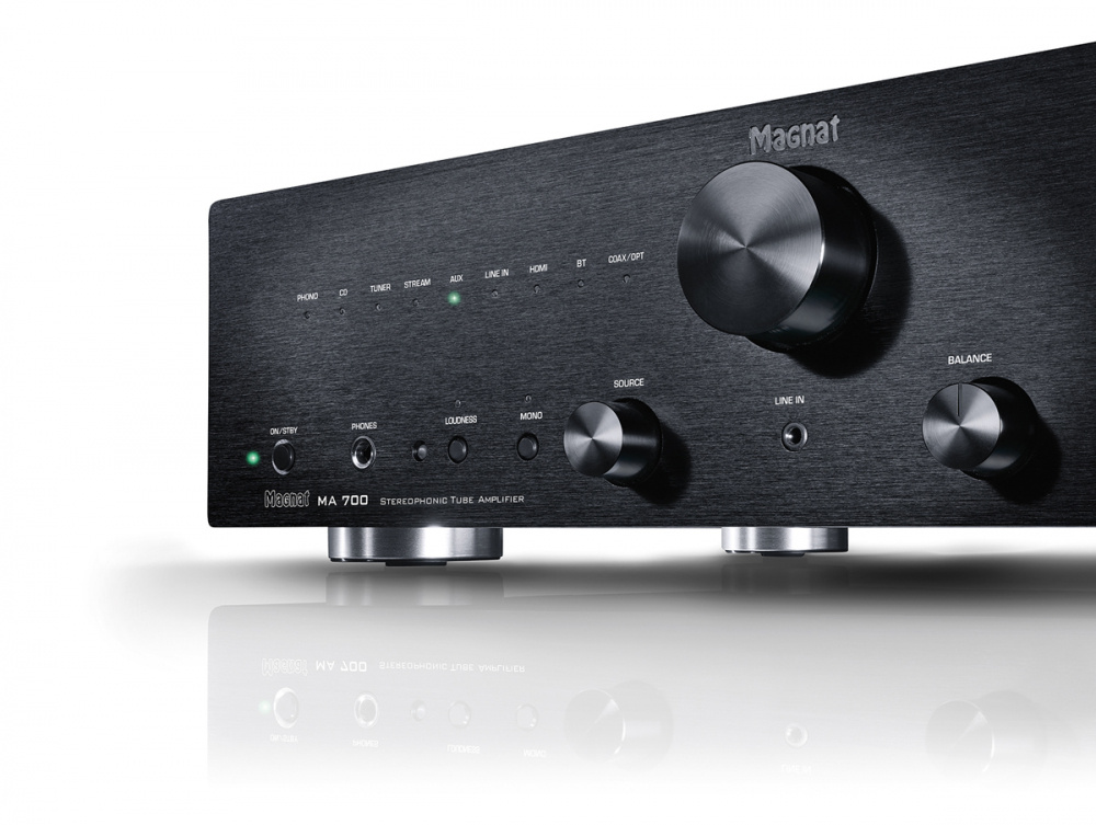 Magnat MA700 stereoförstärkare med HDMI, Bluetooth & RIAA, svart