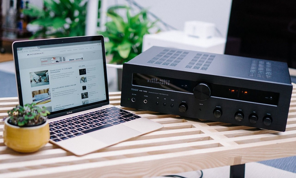 Magnat MR780, stereovahvistin putkilla