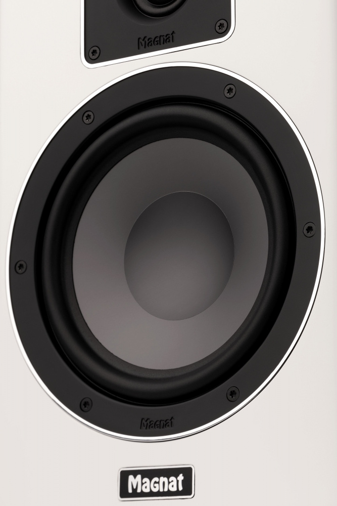 Magnat Signature 603 jalustakaiuttimet, mattavalkoinen pari
