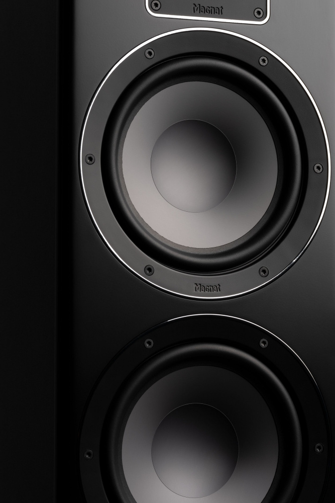 Magnat Signature 607 lattia-kaiuttimet, mattamustat pari