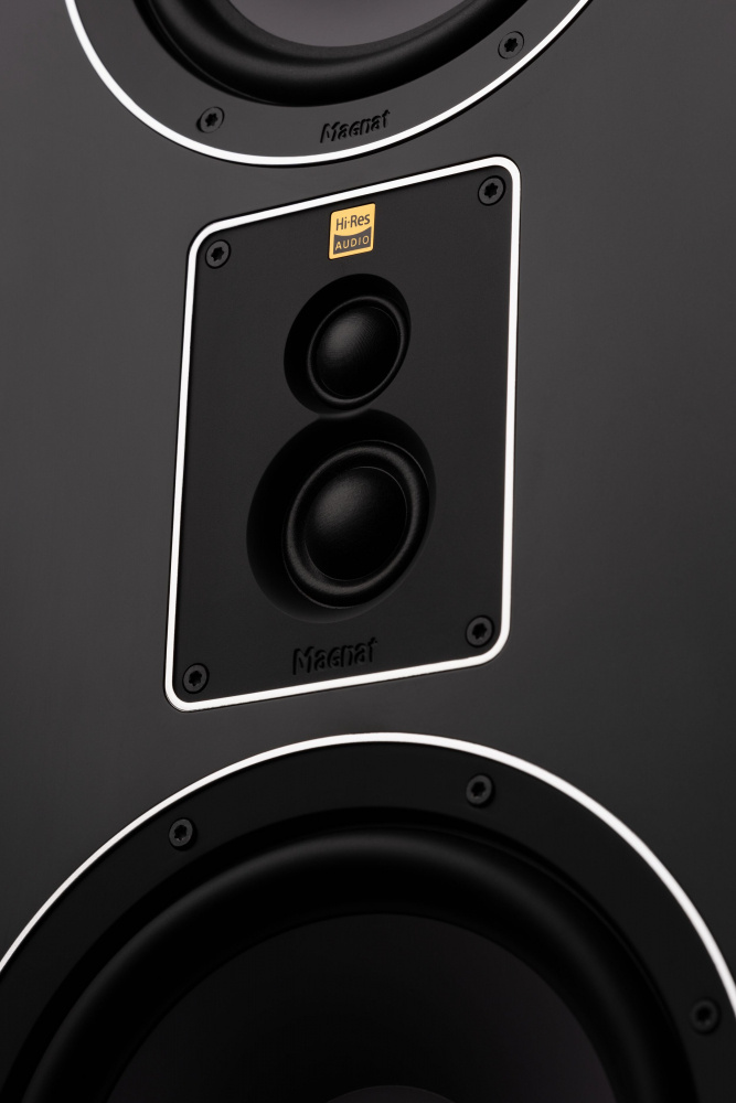 Magnat Signature 809 lattia-kaiuttimet, mattamustat pari