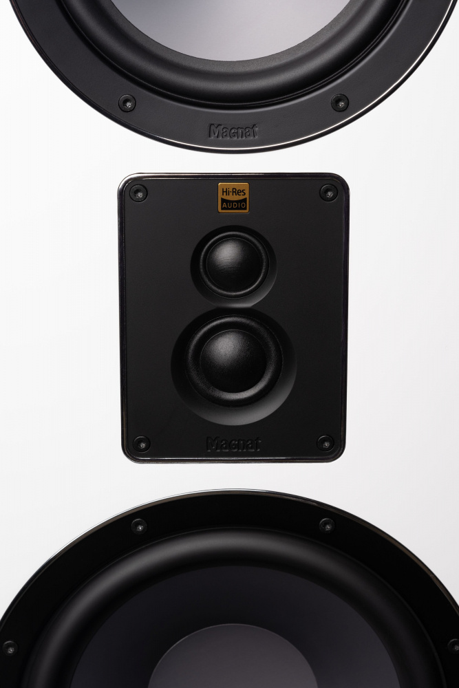 Magnat Signature 809 lattia kaiuttimet, mattavalkoinen pari