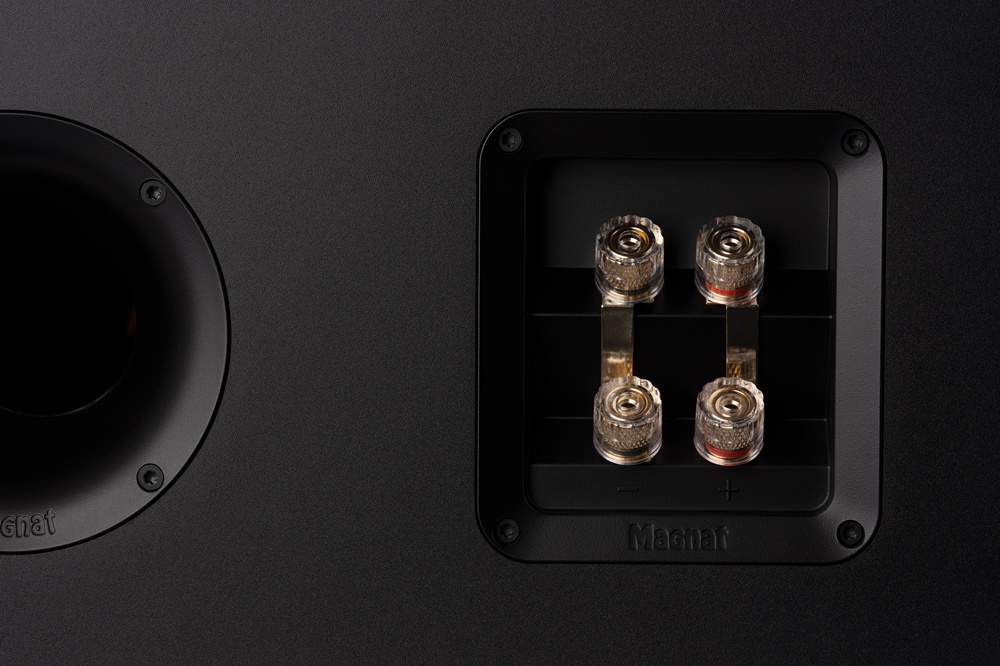 Magnat Signature Center Pro II, mattamusta keskikaiutin