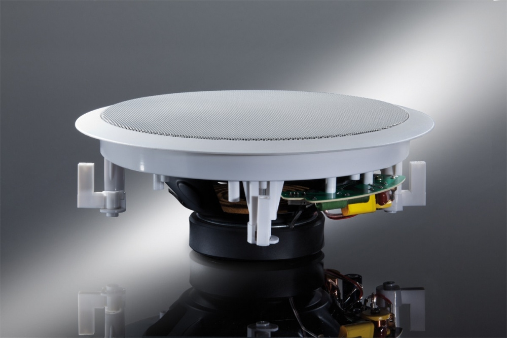 Dayton Audio MA1240 & 2 paria Magnat ICP82 upotettavia kaiuttimia