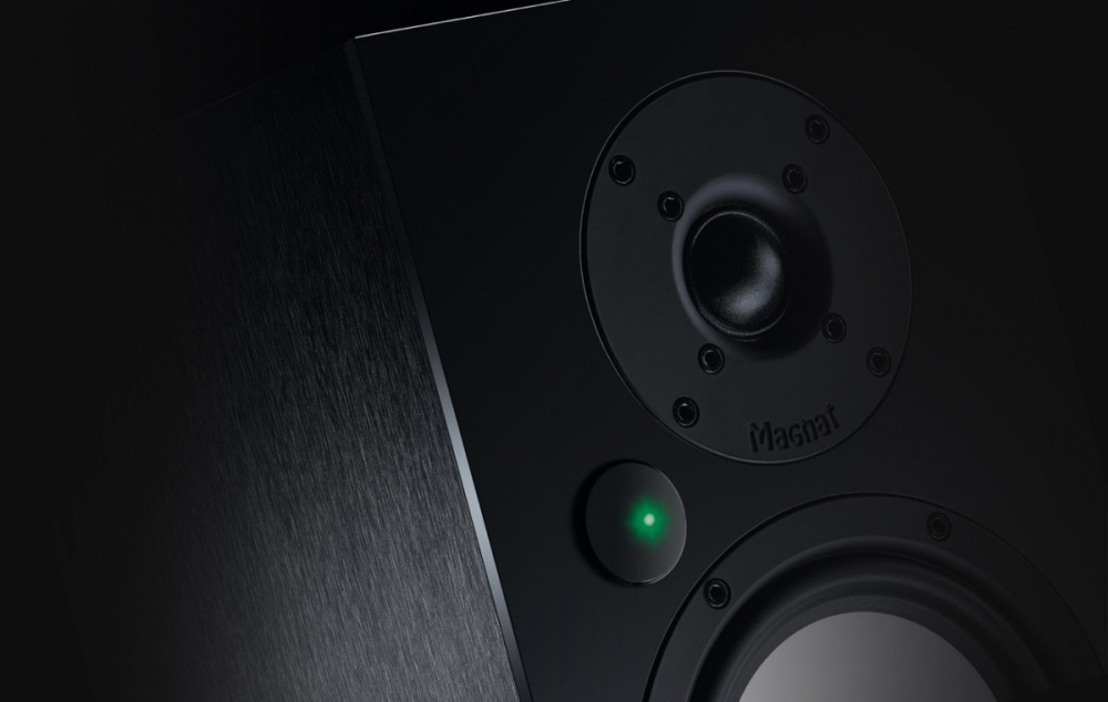 Magnat Multi Monitor 220 & Alpha RS8 2.1 aktivt högtalarpaket