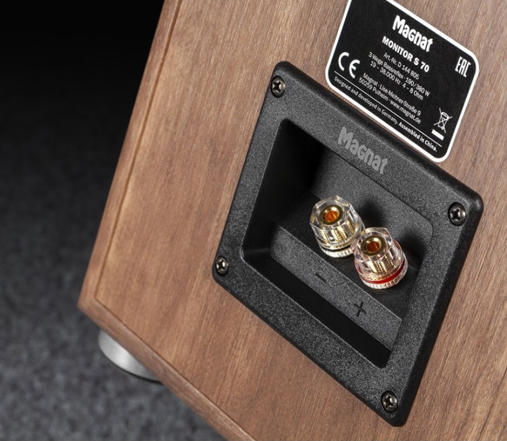 Onkyo TX-8220 & Magnat Monitor S70 Pähkinä Stereo Paketti Lattiakaiuttimet